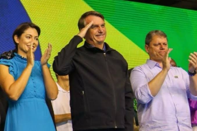 Bolsonaro deve apoiar Tarcísio para presidente em 2026 com chapa fechada: Michel vice e aliança PL-Republicanos