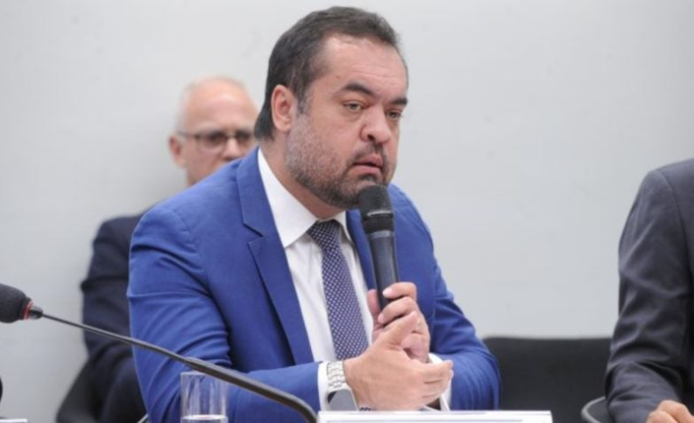 Castro culpa decisão do STF por avanço do Comando Vermelho