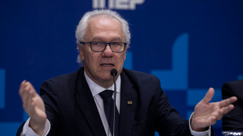 Questões antecipadas do ENEM 2025 “não alteram notas”, dis INEP