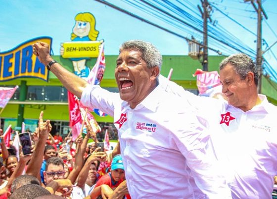 O governador Jerônimo Rodrigues voltou a anunciar novos investimentos em obras públicas na Bahia. Os anúncios, no entanto, ocorrem em meio a críticas sobre o andamento de diversos empreendimentos iniciados pelo Estado que ainda não foram concluídos. Enquanto a oposição cobra prioridade para finalizar obras paradas ou atrasadas, o governo afirma que segue investindo em novas intervenções sem deixar de dar continuidade aos projetos em execução. O tema reforça o debate sobre planejamento, gestão e eficiência na aplicação dos recursos públicos.